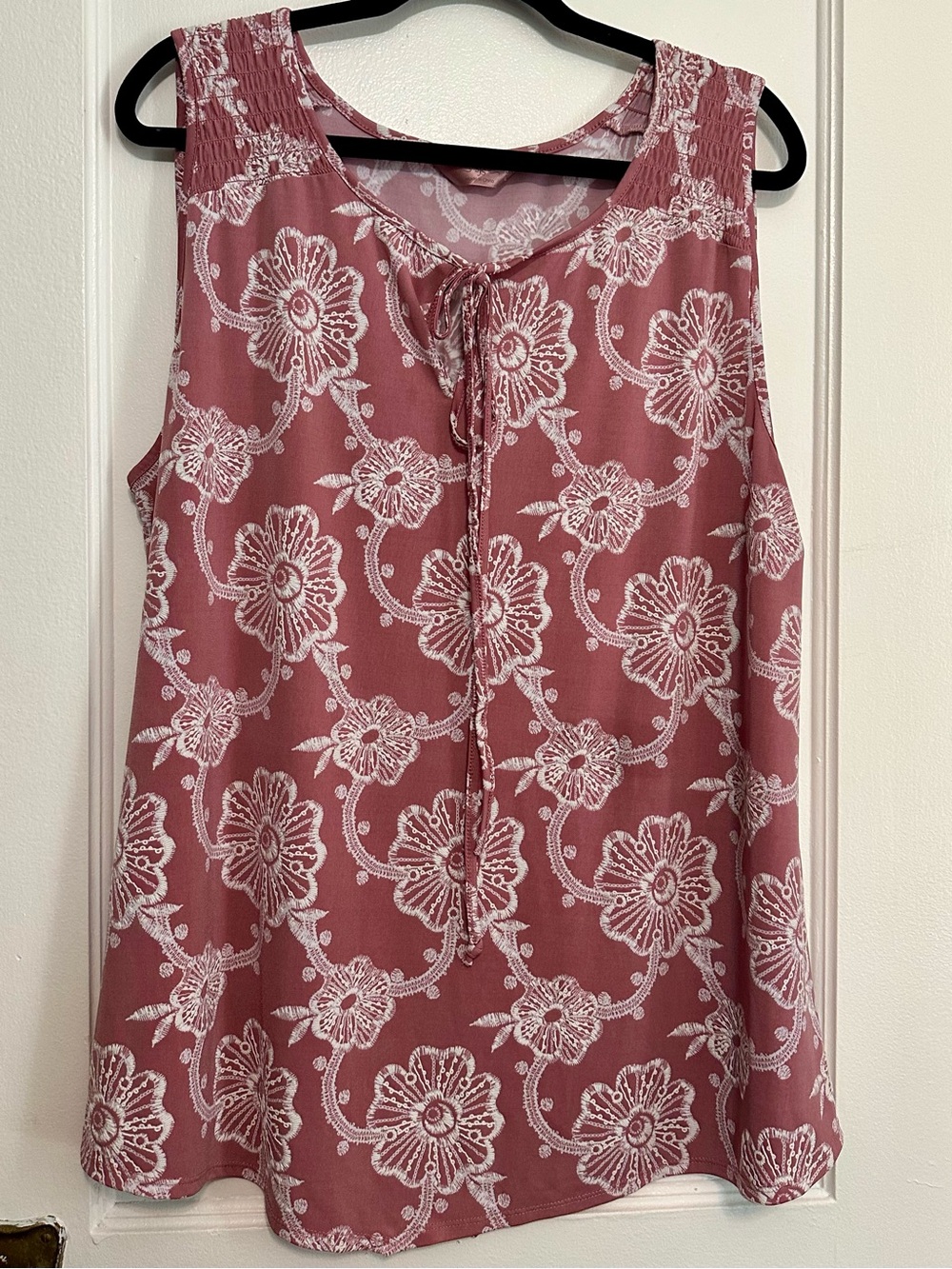 SJS Floral Embroidered Tie-Front Sleeveless Blouse in Rose & White (3X)